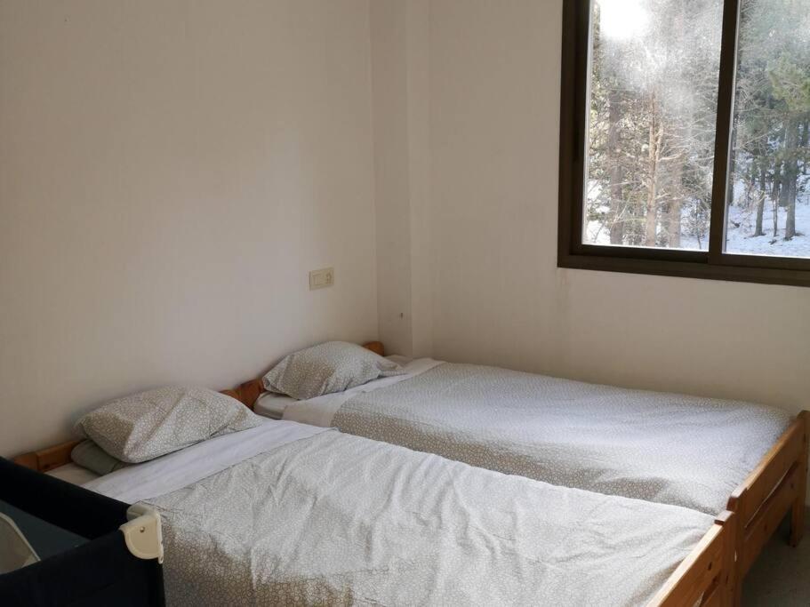 Apartamento A 200 Metros De Port Del Comte Ski La Coma I La Pedra Esterno foto